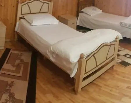 ホームステイ Shoshi's House. Shkodër